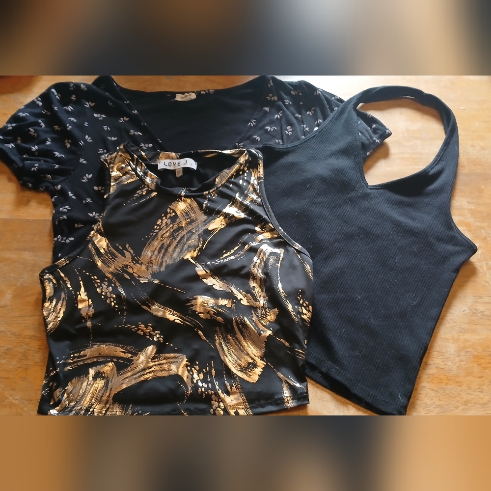Set of 3 junior crop tops, halter, gold & black and black & white, small/medium